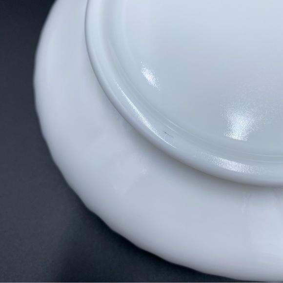 Vintage Fenton White Silver Crest Heart Shaped Nappy Candy Relish Serving Dish - Picture 7 of 11